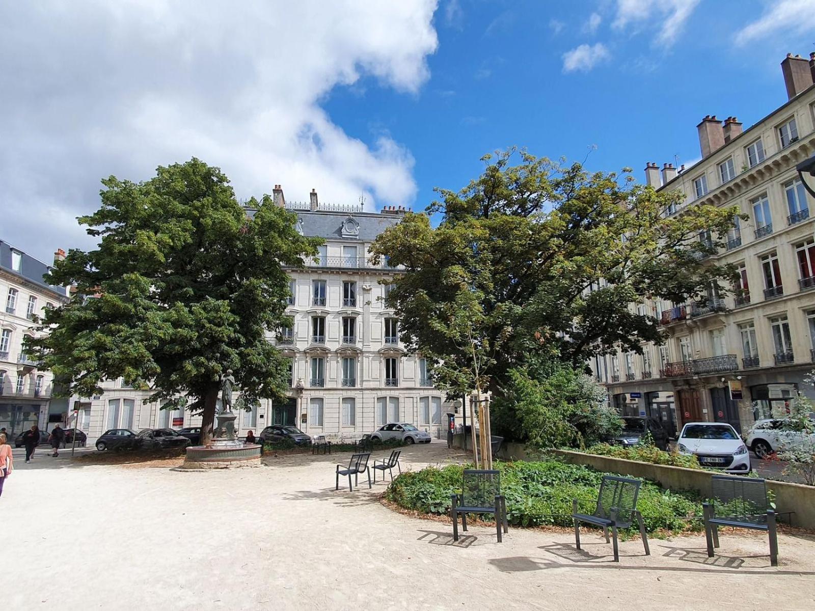 Le Saint Amour Cosy Besancon Exterior photo